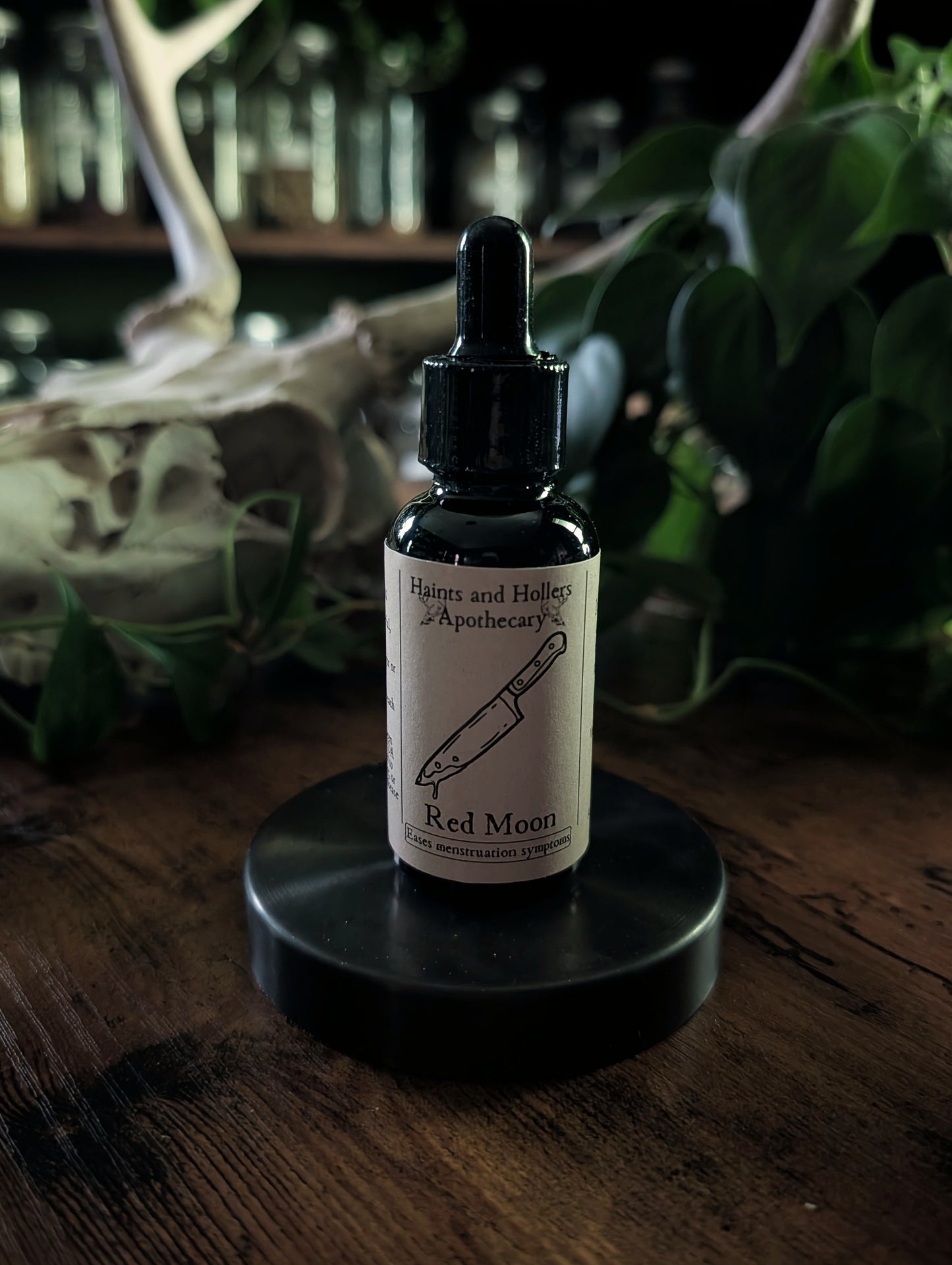 Red Moon Herbal Tincture • 1 mL